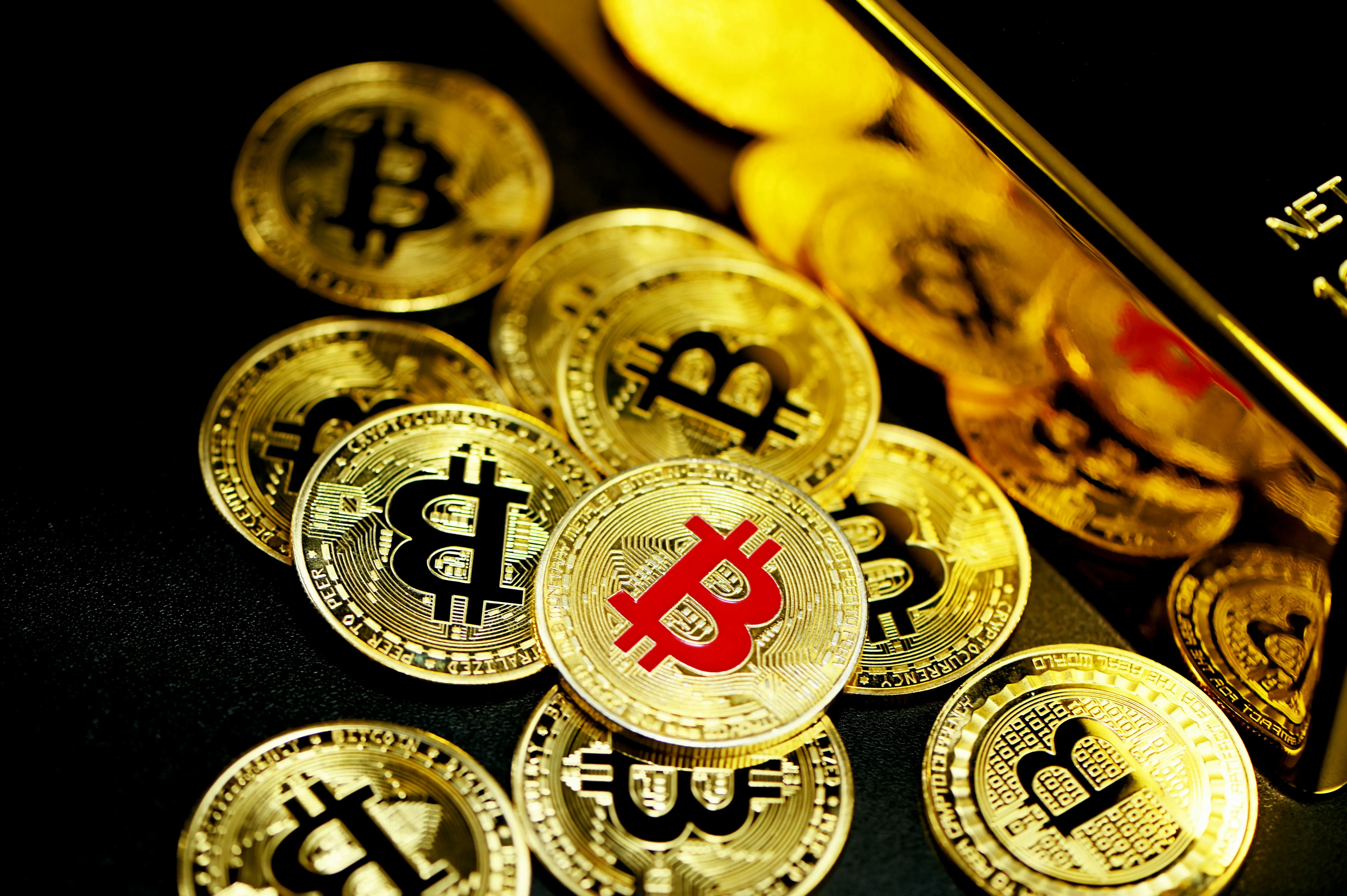 Hình ảnh mô tả giao dịch trực tuyến an toàn và bảo vệ dữ liệu tại hi8823.c